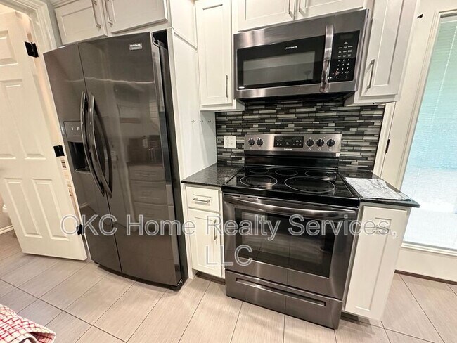 Foto del edificio - 1162 N Eagle Ln