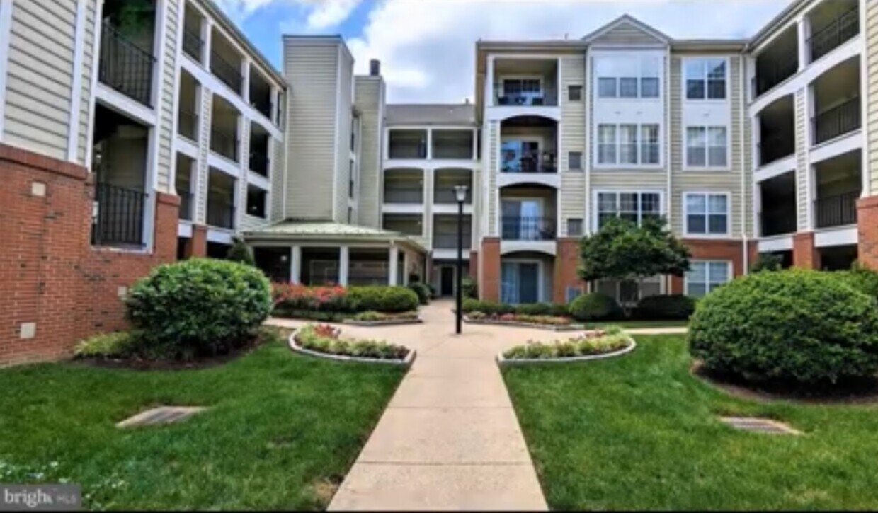 1100 Quaker Hill Dr Unit 216, Alexandria, VA 22314 Condo for Rent in