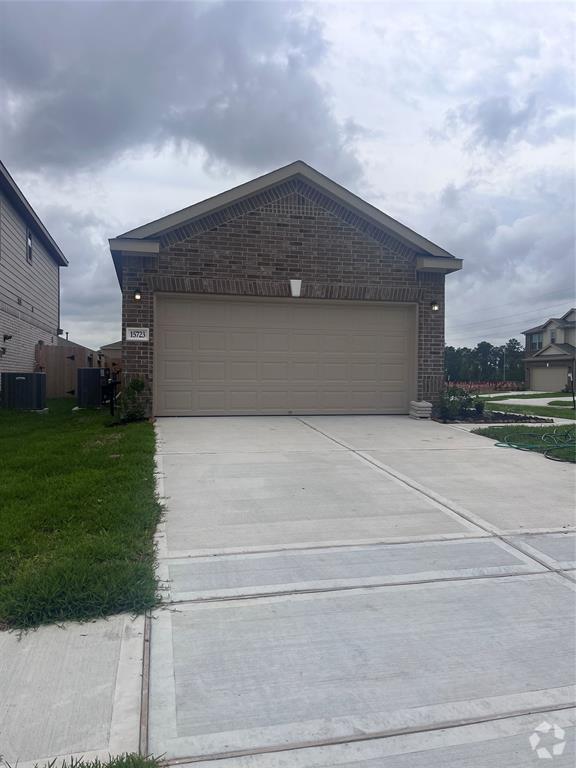 Building Photo - 15723 Winter Heights Dr