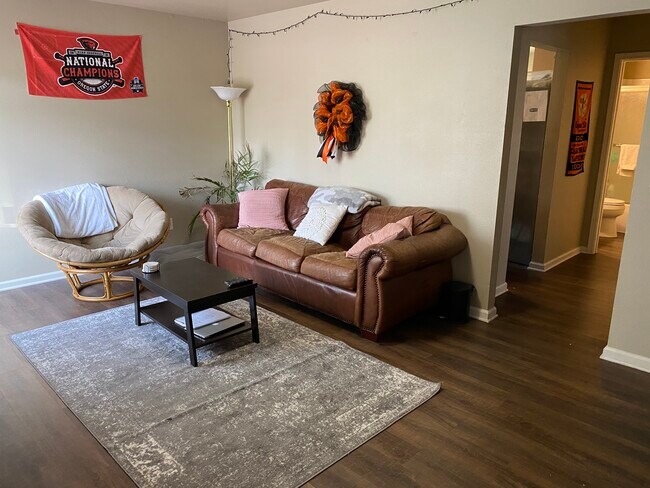 Foto del edificio - 1115 SW 26th St