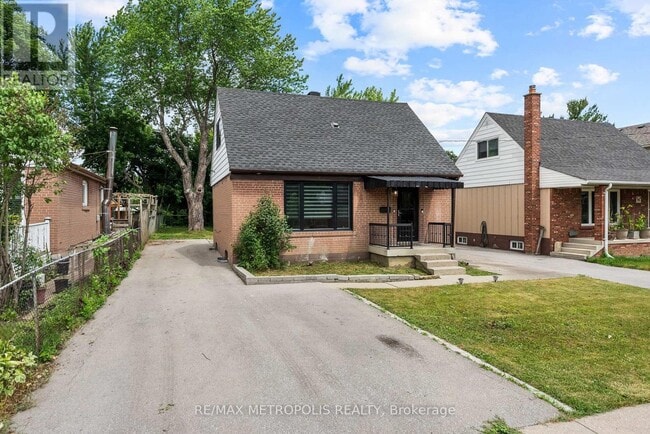 Building Photo - 96 Allenby Ave