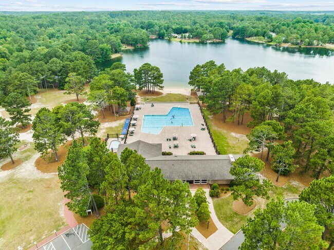 7 Lakes pool,clubhouse & other amenities - 105 Scuppernong Ct