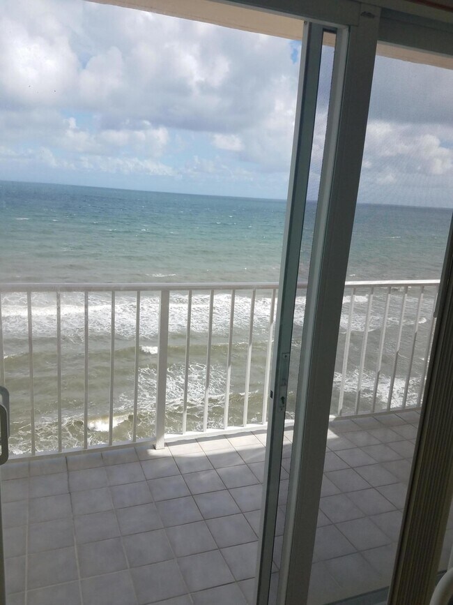 Foto del edificio - 4511 S Ocean Blvd