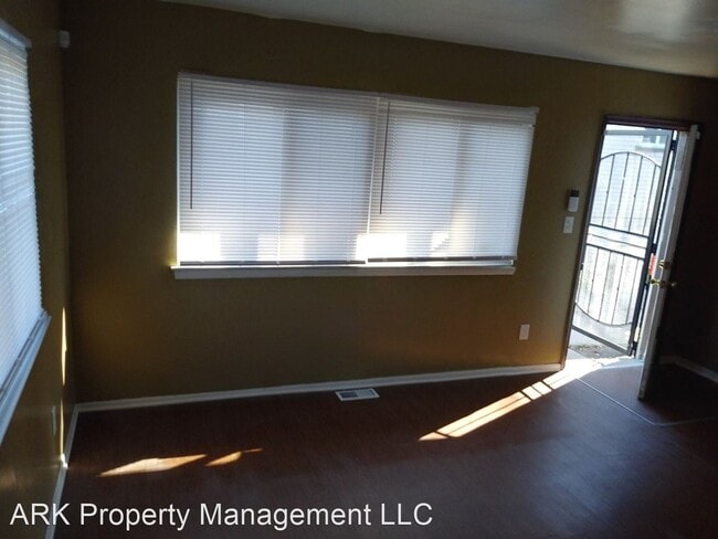Building Photo - 18025 Greenfield Rd