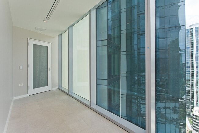 Building Photo - Waiea 2306