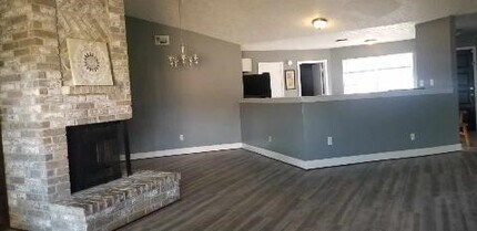 Building Photo - 16727 Lost Quail Dr