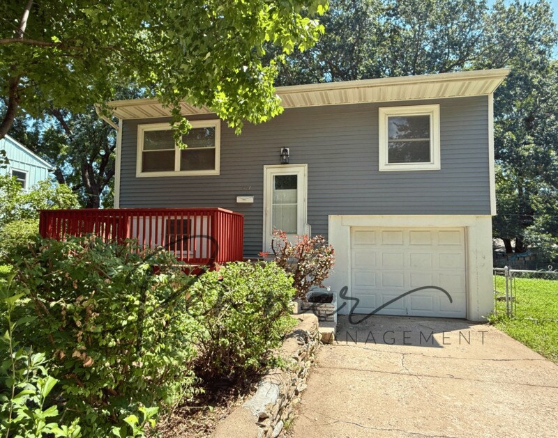 Foto principal - 1421 Osage Trail St
