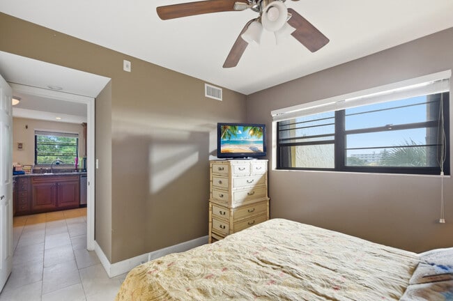 Foto del edificio - 367 S Federal Hwy