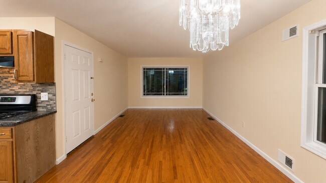 SALA DE ESTAR - 226 Bond St