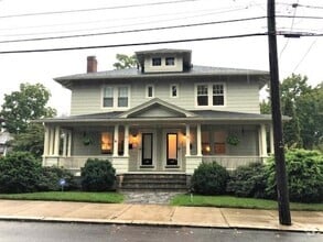 Building Photo - 122 Ridge St