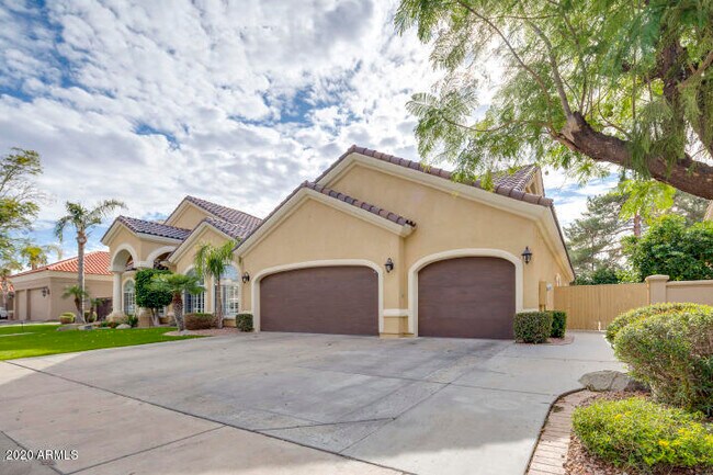 Building Photo - 1319 E Treasure Cove Dr
