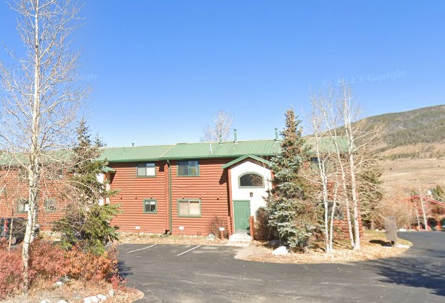 Primary Photo - 100 Cove Blvd