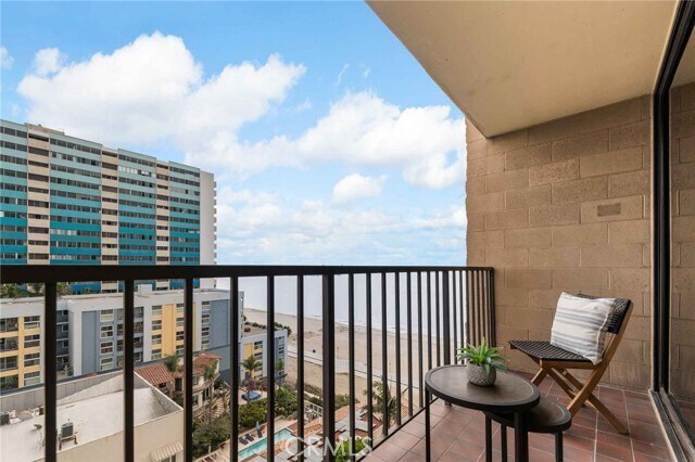 Foto del edificio - 1750 E Ocean Blvd