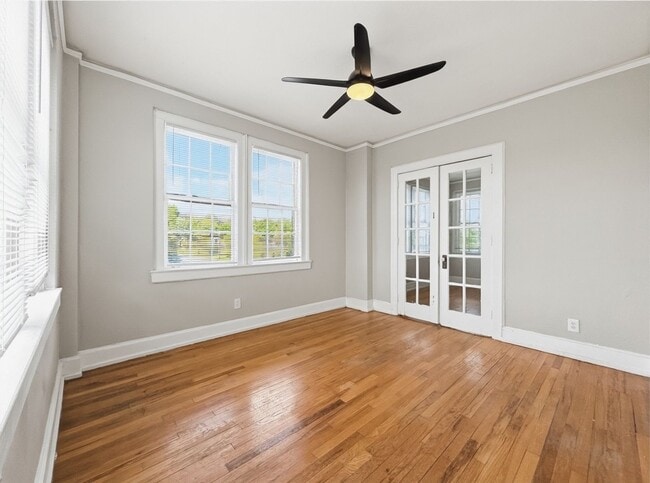 Interior Photo - The Terrace