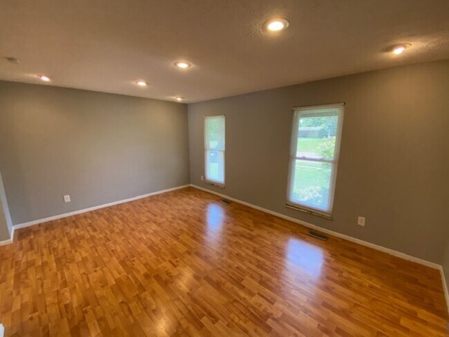 Foto del edificio - 2756 Sawmill Meadows Ave