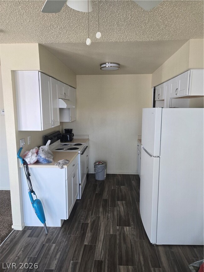 Foto del edificio - 1388 E Desert Inn Rd