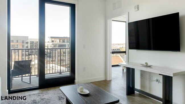 Foto del edificio - 1007 S Mint St