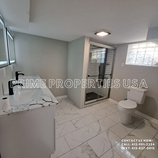 Foto del edificio - 223 Columbia Dr