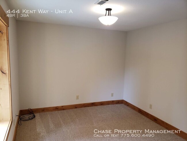 Building Photo - Beautiful Home Located in Zephyr Cove