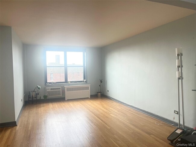 Foto del edificio - 139-15 83rd Ave