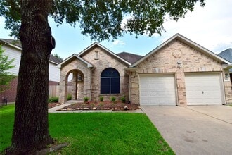 Building Photo - 2231 Oak Sand Dr