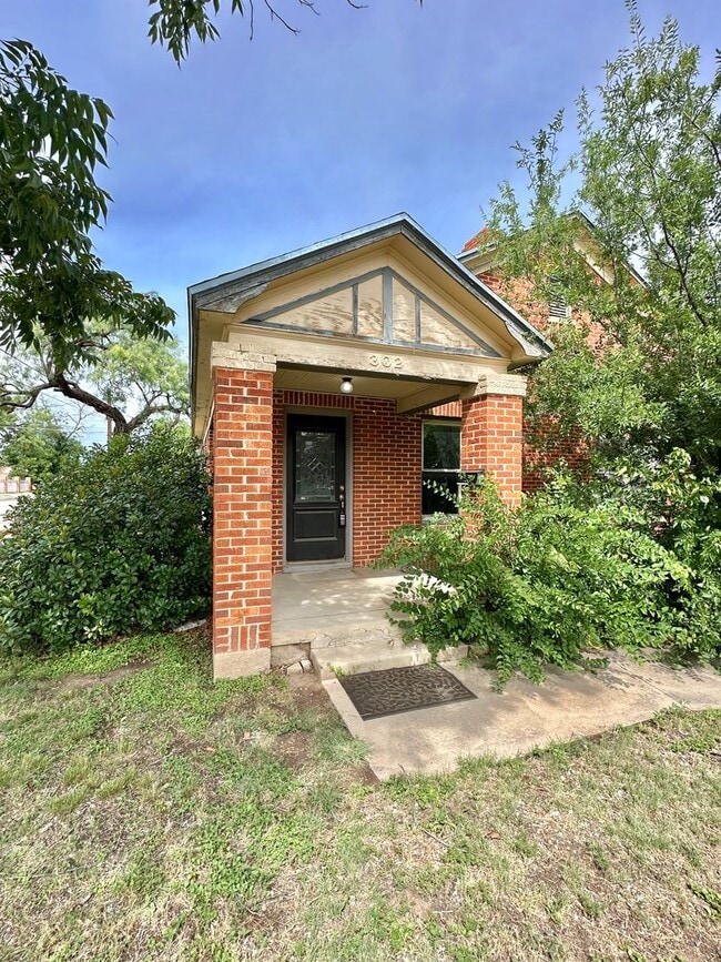 Building Photo - Coming Soon... 1-Bedroom Duplex in Santa Rita