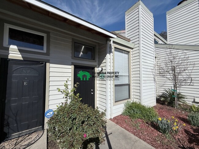 Photo - 1608 Hood Rd House