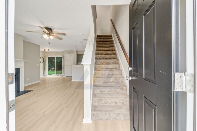 Building Photo - 62 Running Oak Dr