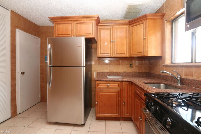 Building Photo - 4 br, 2 bath House - 254 Amboy St 1-2-3-4