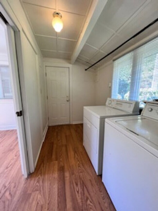 Foto del edificio - Charming 3 bedroom home, excellent location!