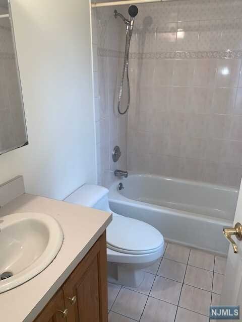 Foto del edificio - 31 E Ridgewood Ave