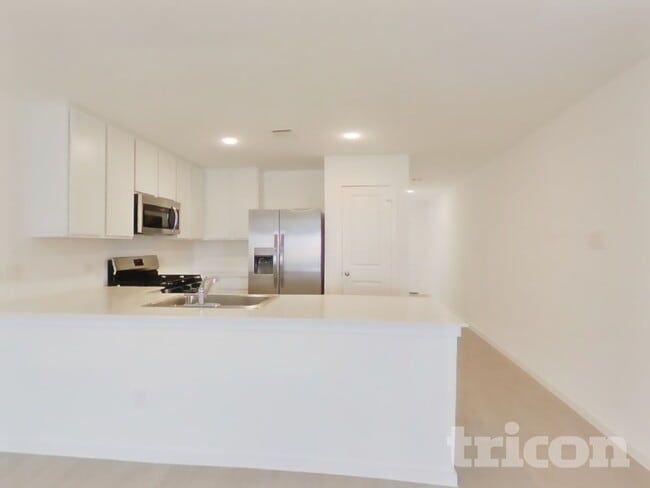 Building Photo - 3009 fantasy Terrace Dr