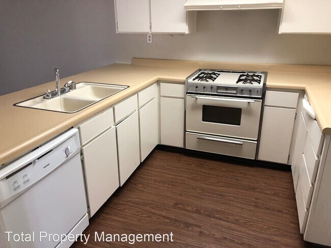 Foto del edificio - 2 br, 1 bath House - 1842 E. Four Creeks Ave.