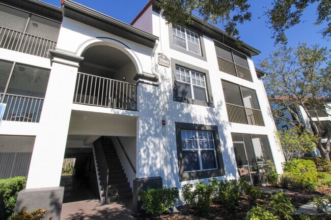 Building Photo - **RARELY AVAILIBLE 3 BED/2 BATH CONDO**FAIRWAY PRESERVE **NORTH NAPLES - GATED -***NEW FLOORS THR...