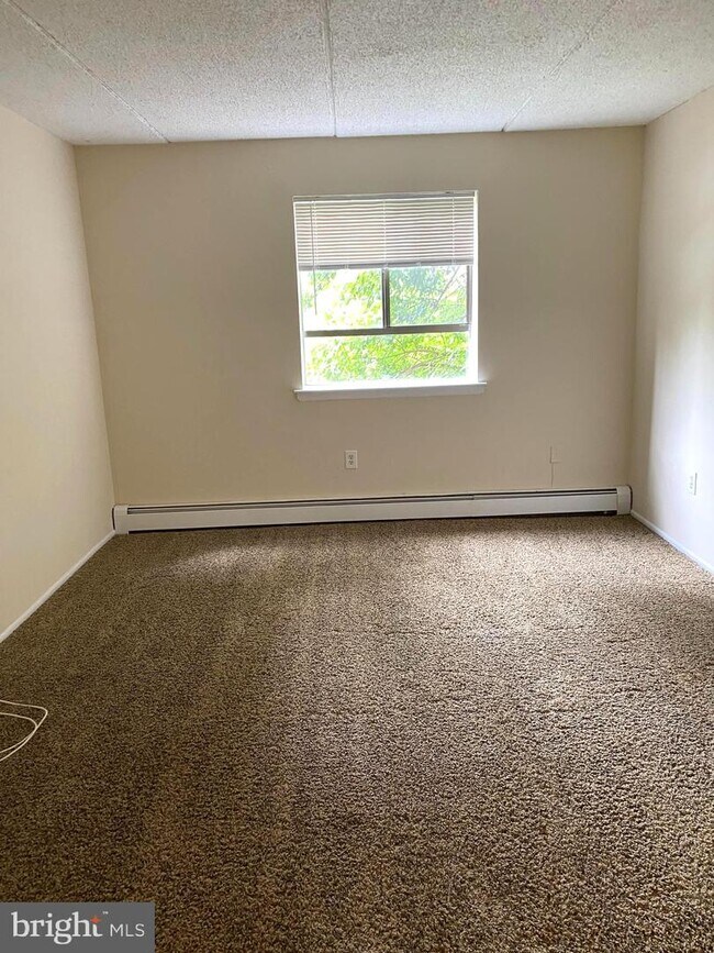 Foto del edificio - 280 Bridgewater Rd