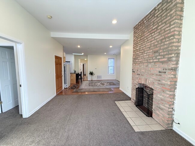 Foto del edificio - 3643 S Hamilton Ave