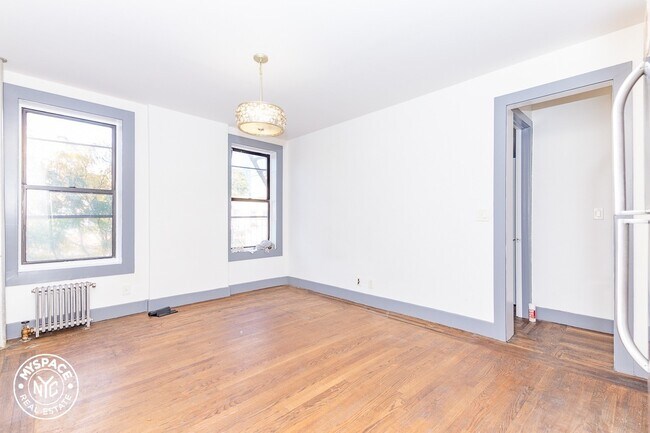 Building Photo - 110 Martense St