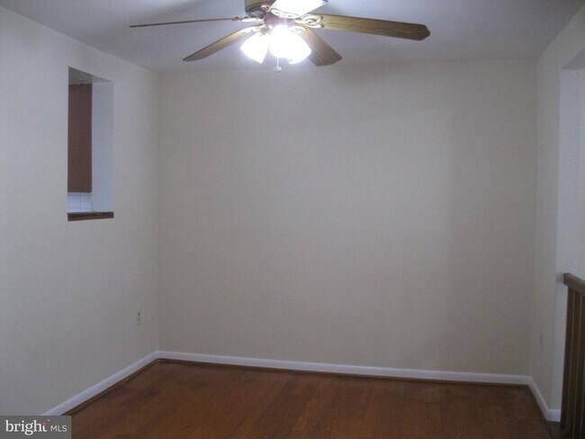 Foto del edificio - 8171 Fenwick Ct