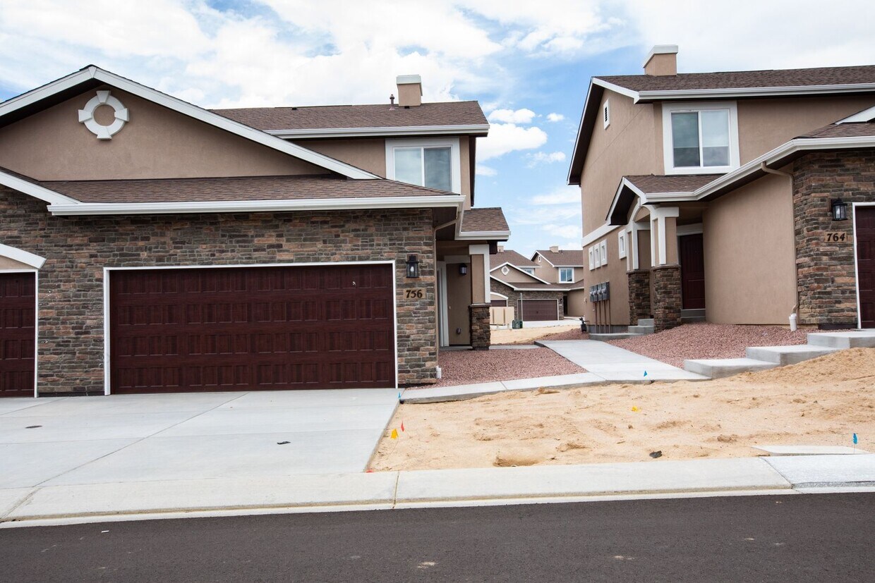 756 Brambleberry Hts, Colorado Springs, CO 80921 Townhome Rentals in