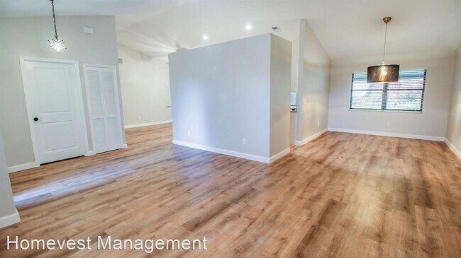 Foto del edificio - 3 br, 2 bath House - 9444 Woodbreeze Blvd