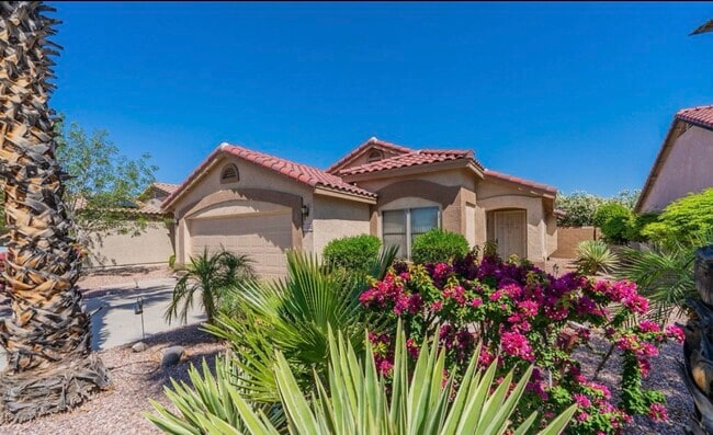 Building Photo - 13502 W Young St