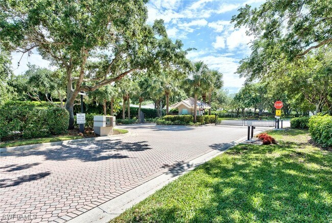 Building Photo - 8850 Creek Run Dr