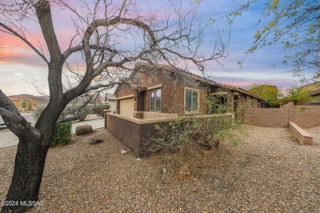Building Photo - Beautiful Home Located in Rancho Del Lago!