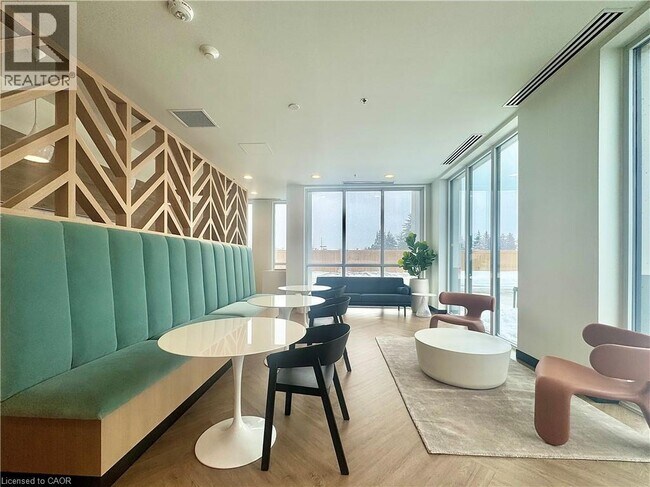 Building Photo - 1333 Weber St E