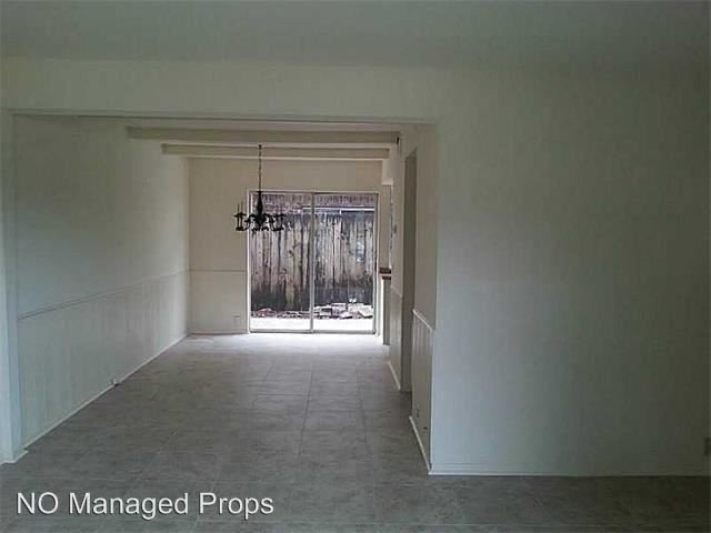 Building Photo - 5800 Tall Timbers Dr