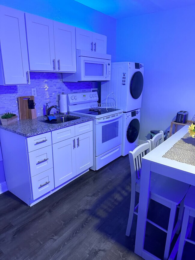 Foto del edificio - 3317 W St Conrad St