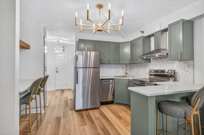 Building Photo - 224 E Garden St