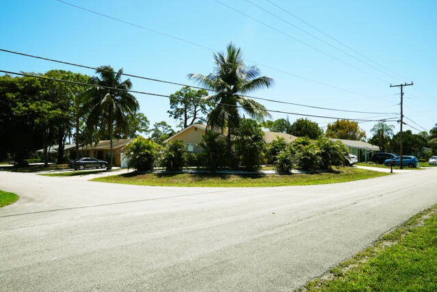Foto del edificio - 9420 Nickels Blvd