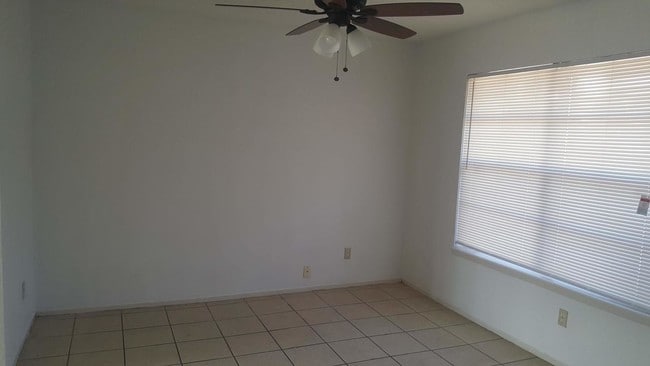 Foto del edificio - 10109 Kirwood St