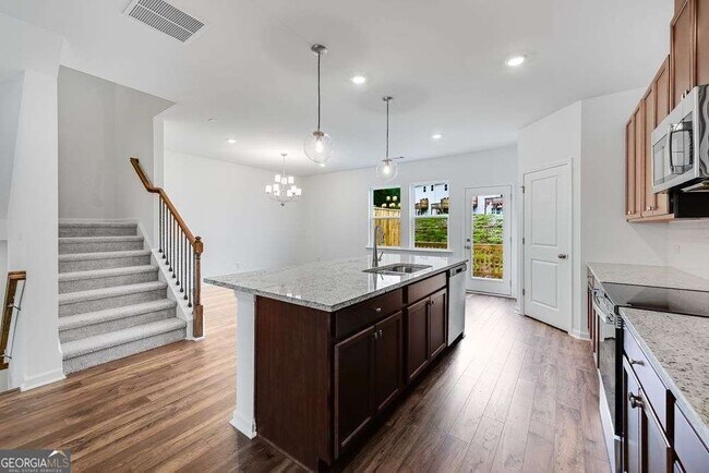 Foto del edificio - 3192 Eastham Run Dr